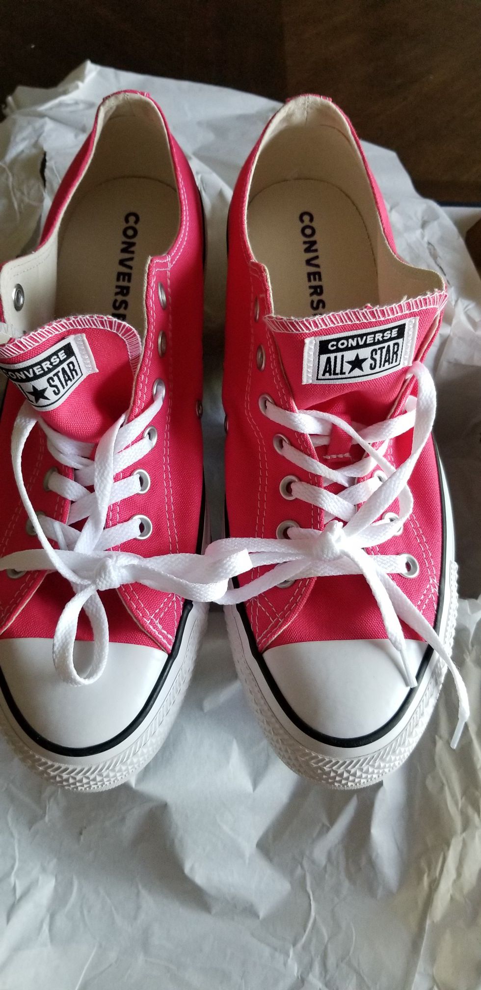 Converse Strawberry Jam Sneakers for Sale in Mount Township, NJ - OfferUp