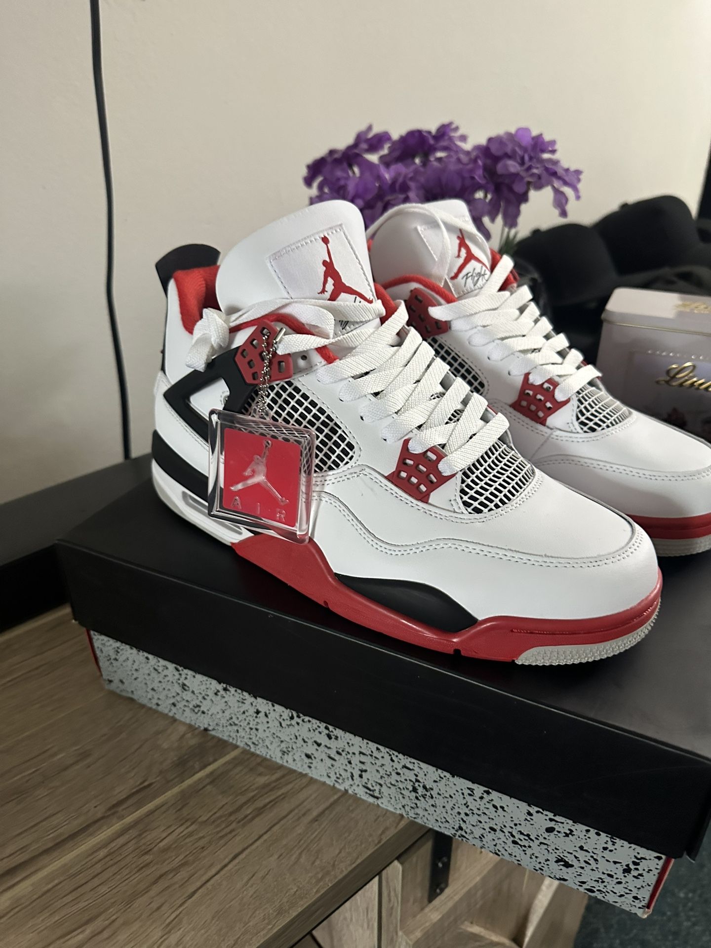 Jordan 4 Retro