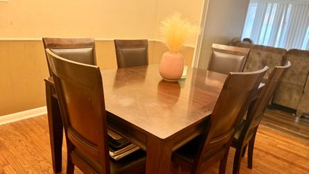 (PENDING PICKUP) Dining Room Table With 6 Chairs , Real Wood