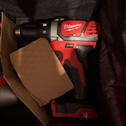 Milwaukee 2691-22 M18 Li-Ion 18V Compact Drill & Impact Driver Kit