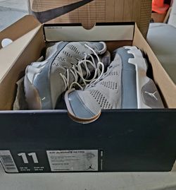 Air Jordan 9 Retro Medium-Grey/White