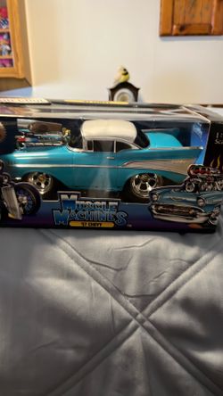 57 Chevy Muscle Machine 1:18 Scale