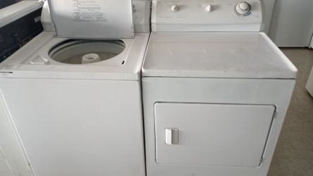 Frigidaire washer and dryer set