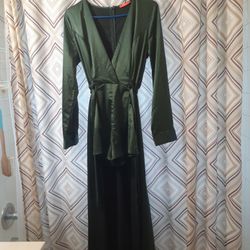 BanJul Hunter Green Long Sleeve Maxi Dress Shorts Romper Dress Attached  SizeL  Looks  & Fills Like Silk But Its Polyester/Spandex  And Ties In the Fr