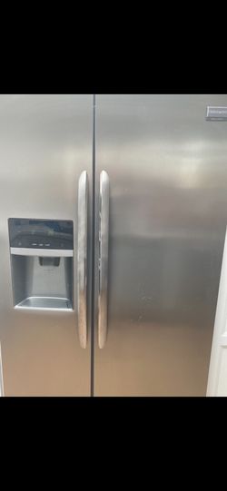 FRIGIDAIRE Refrigerator 2 Door