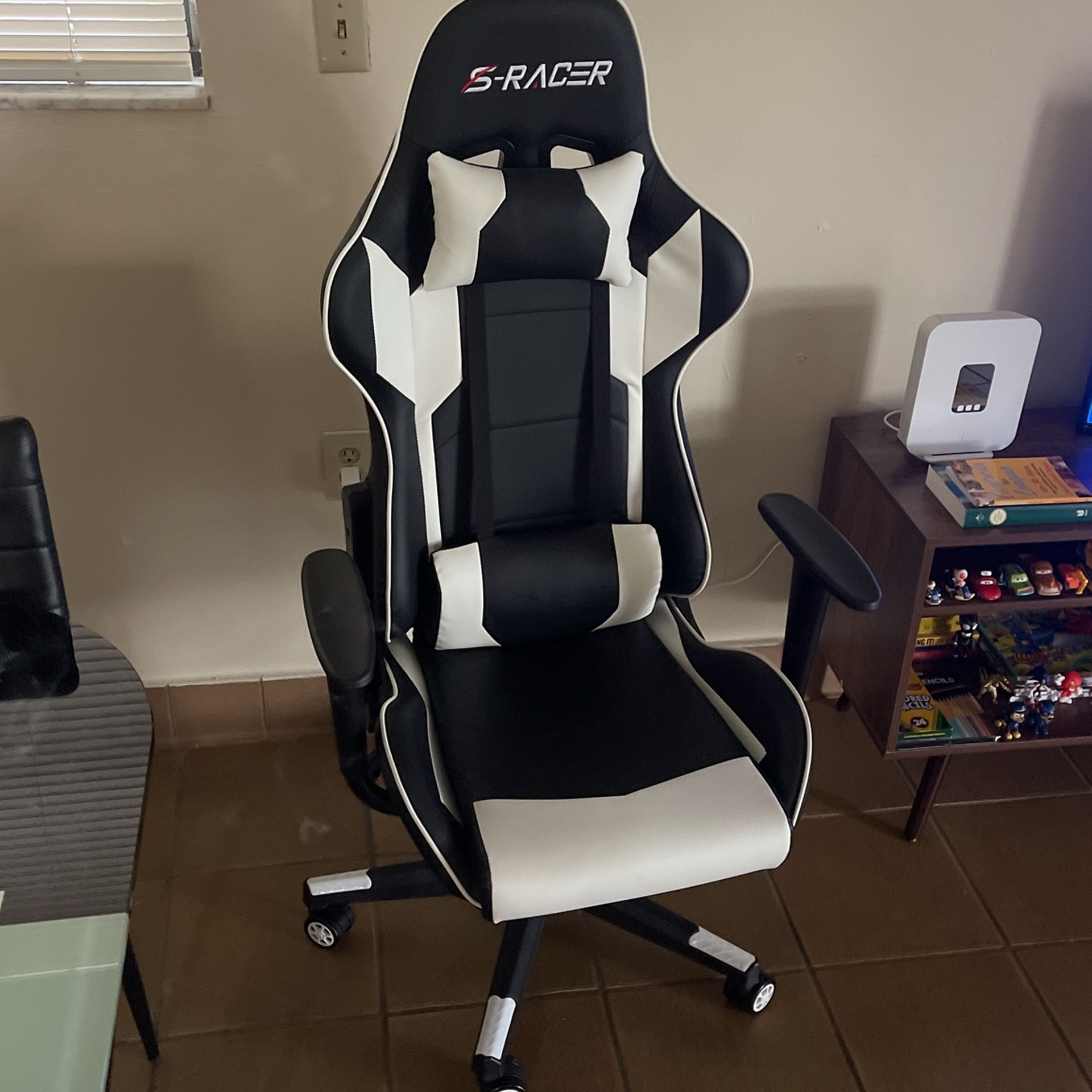 Streamer Chair 