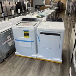Frigidaire Top Load Washer And Gas Dryer Laundry Pair🔥FINANCING AVAILABLE 🔥