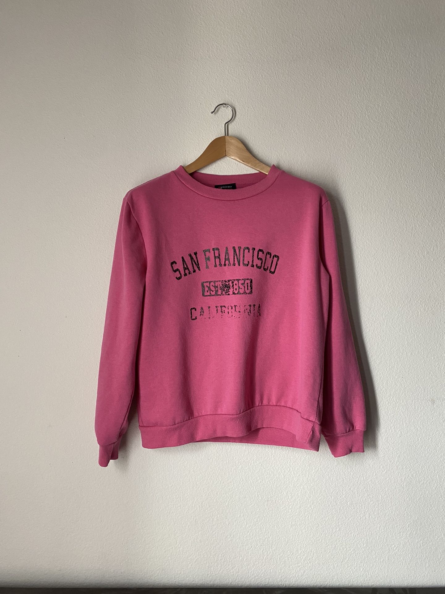 Hot Pink Size Small Men's Crewneck Sweatshirt Cozy Winter Freeway Exchange San Francisco Est 1850 Vintage Black Torn Graphic Print Purchased From SF