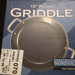 Brand New 13" Calphalon Nonstick griddle