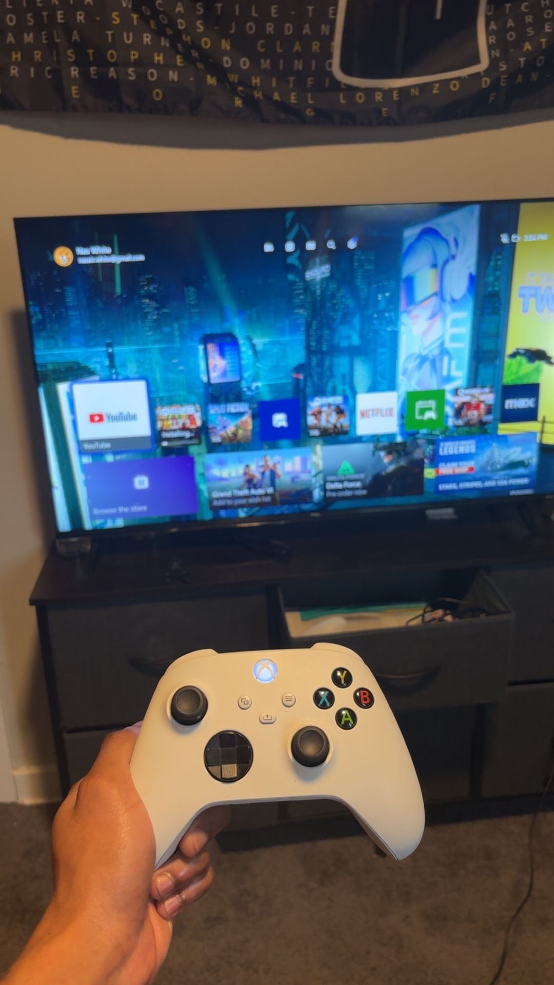 Xbox Series X/S Controller(s)