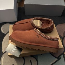 Ugg Tasman Red Jasper Multiple Sizes 