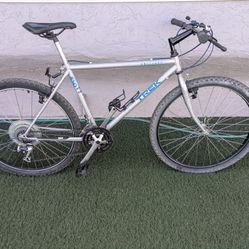 Excellent Vintage Trek 850 MTB - Size M