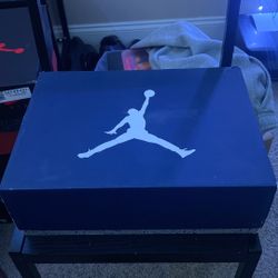 Jordan 6 Midnight Navy 