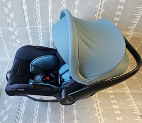 Britax Willow S Carseat with Alpine Base