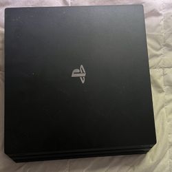PS4 Pro, Controller, 2 Games