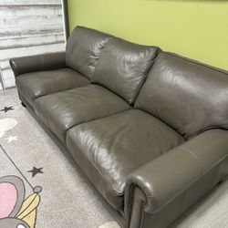 Havertys Couch