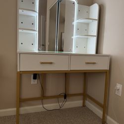 Led makeup vanity