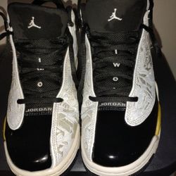 Everything In Good Condition..Gold Black White Jordan2"S