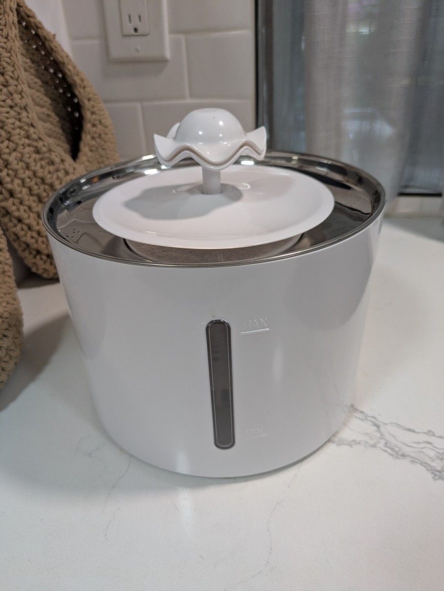 Cat / Pet Water Fountain