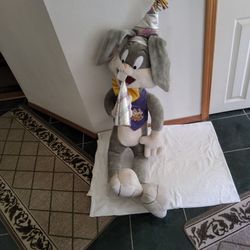 Mulimium 2000 Bugs Bunny Stuffed Animal 