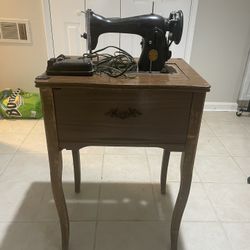 Vintage Singer Sewing Machine