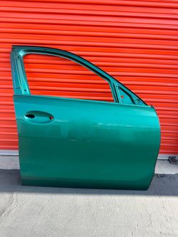 2023 BMW X6M F96 COMPETITION front door  right OEM