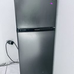 Frigidaire Indoor Fridge 