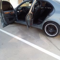 2005 Mercedes E350