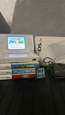 Nintendo DS Lite with box and Video Games