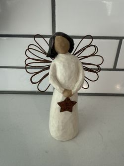 Willow Tree Angle of light. like New without original box.