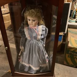 victoria ashlea originals porcelain Doll With Case