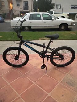Mongoose street bike perfect condition  will also trade read description