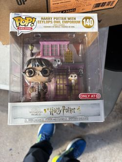 Funko POP! Deluxe: Harry Potter Diagon Alley - Eeylops Owl Emporium with Harry