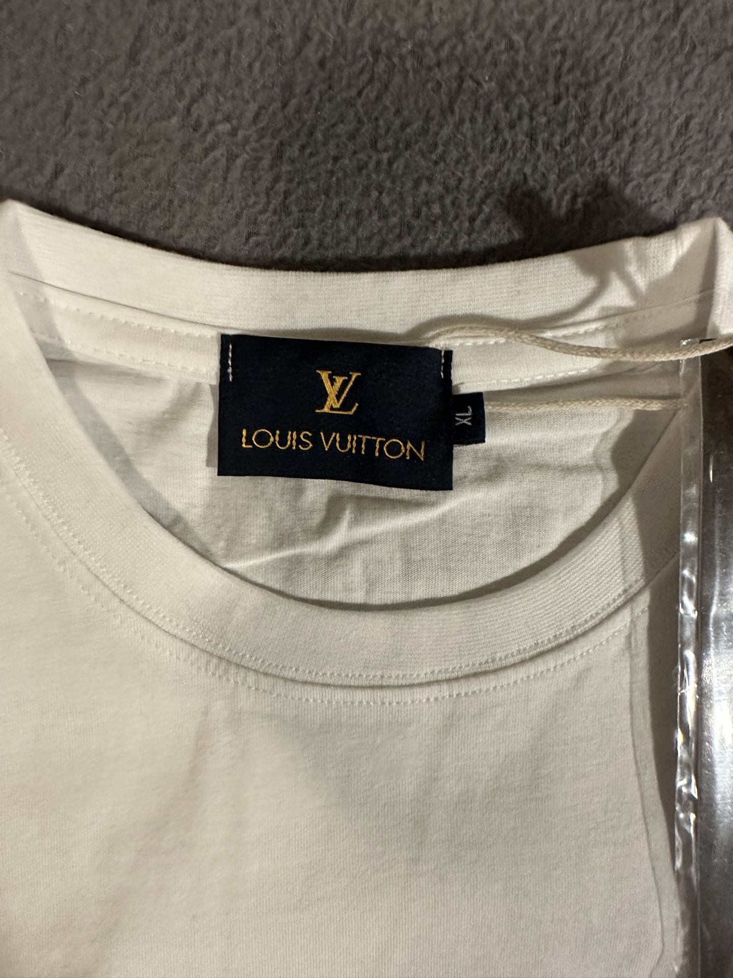 LOUIS VUITTON T-SHIRT for Sale in Issaquah, WA - OfferUp