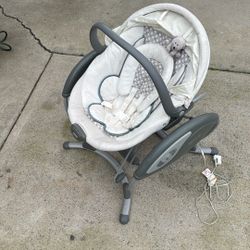Graco Swing And Bouncer Combo