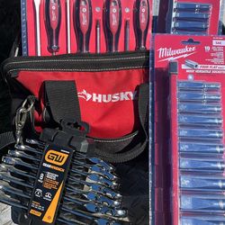 Set Off Milwaukee Brand New Tools With Carrier Bag