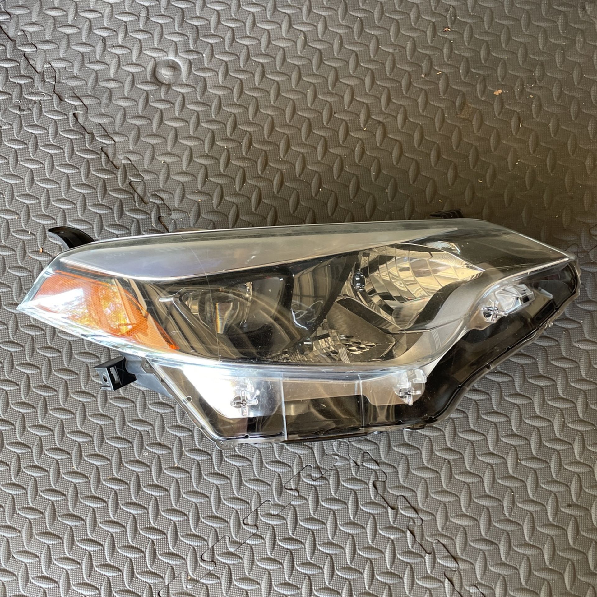 2016 Toyota Corolla driver Side OEM Head Light