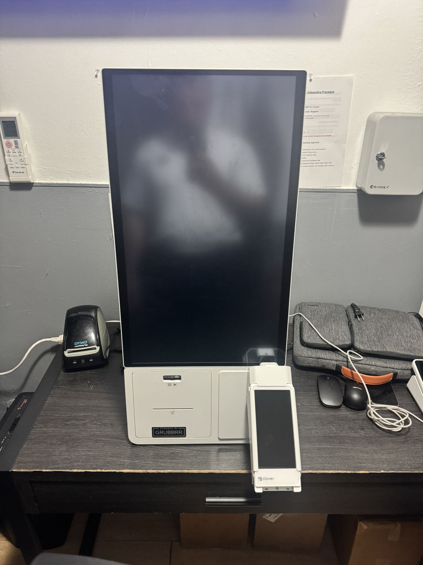 Clover Grubbr Self order Kiosk 