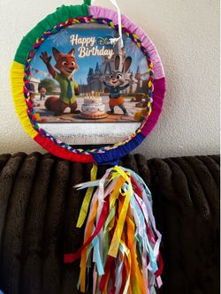 Piñata de zootopia