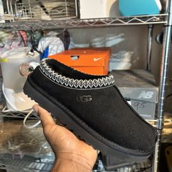 UGG Tasman Slippers  Black