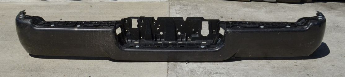 USED REF#M096 || 2019-2024 DODGE RAM || REAR METAL BUMPER