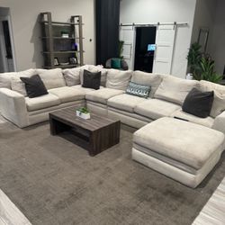 Sectional couch