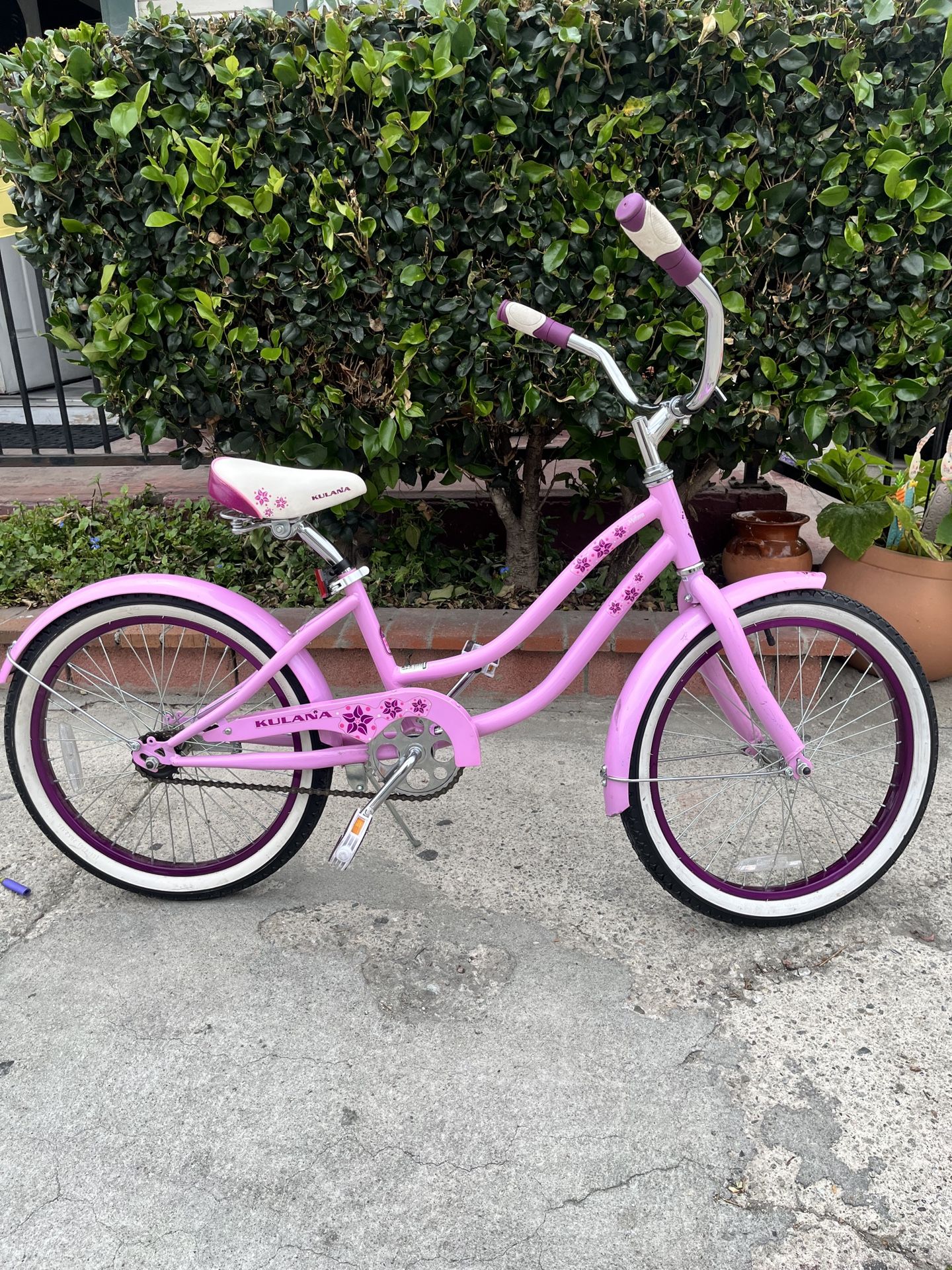 Kulana Girls' Makana 20'' Cruiser Bike