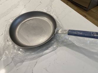 Misen Carbon Steel Pan - New, Never Used for Sale in Hayward, CA - OfferUp