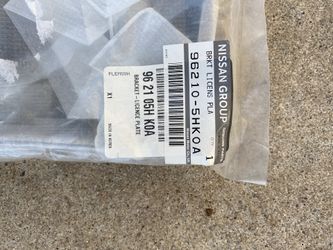 Front License Plate Bracket 17-19 Nissan Rogue