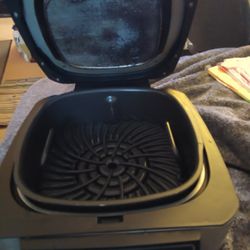 Ninja AG301 Foodi 5-in-1 Indoor Electric Grill with Air Fry, Roast, Bake & Dehydrate - Programmable, Black/Silver

