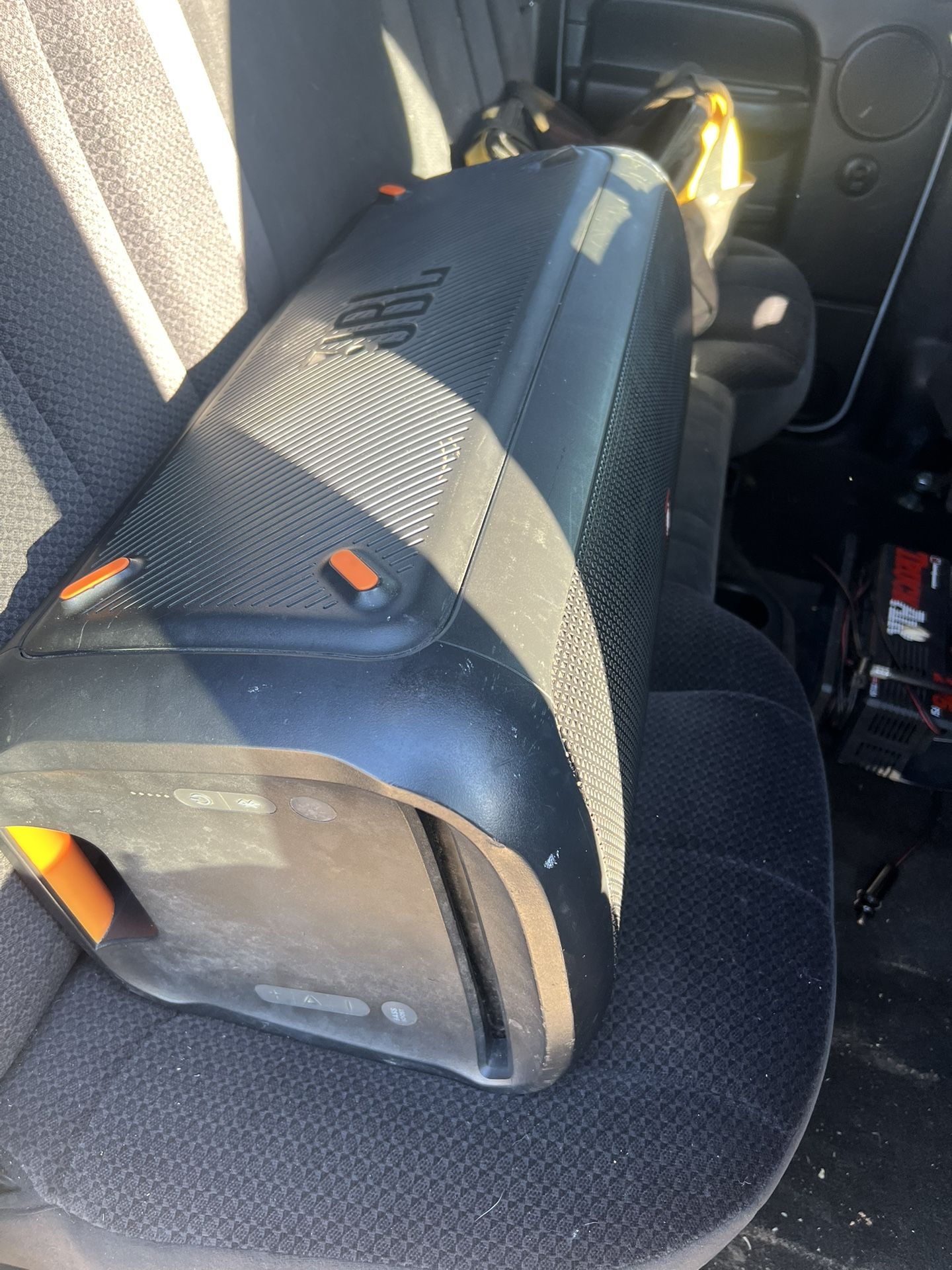 Jbl party speaker 300