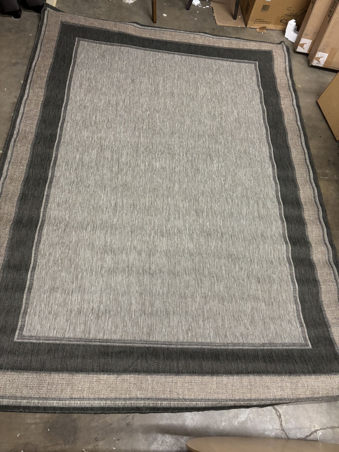 New 7’ x 10’ Border Indoor/Outdoor Area Rug