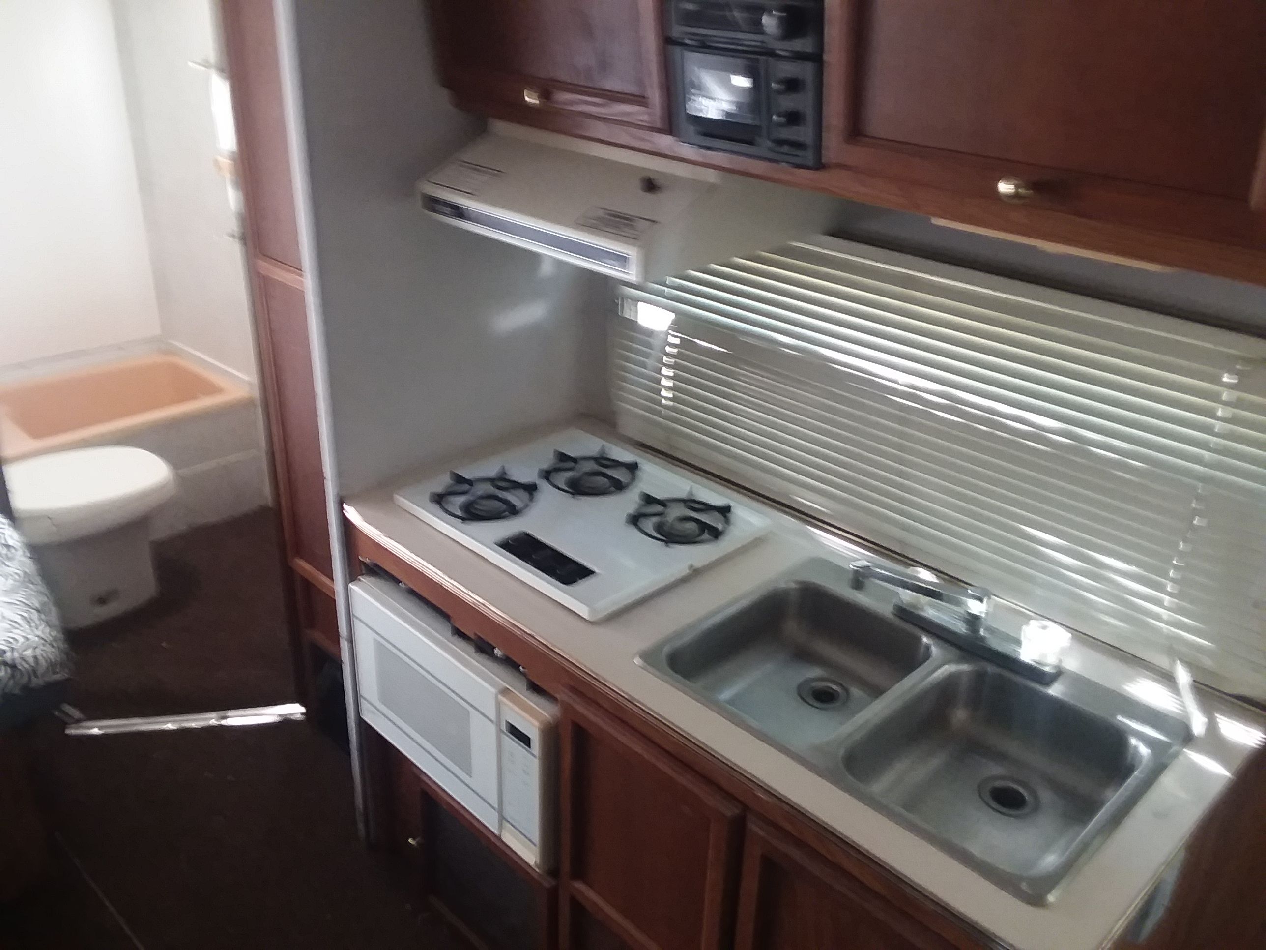 1997 aerolite 21 ft title in hand sleep 4 light lightw easy to tow with small SUV for Sale in