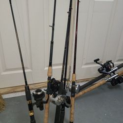 10 Fishing Poles With Reals 